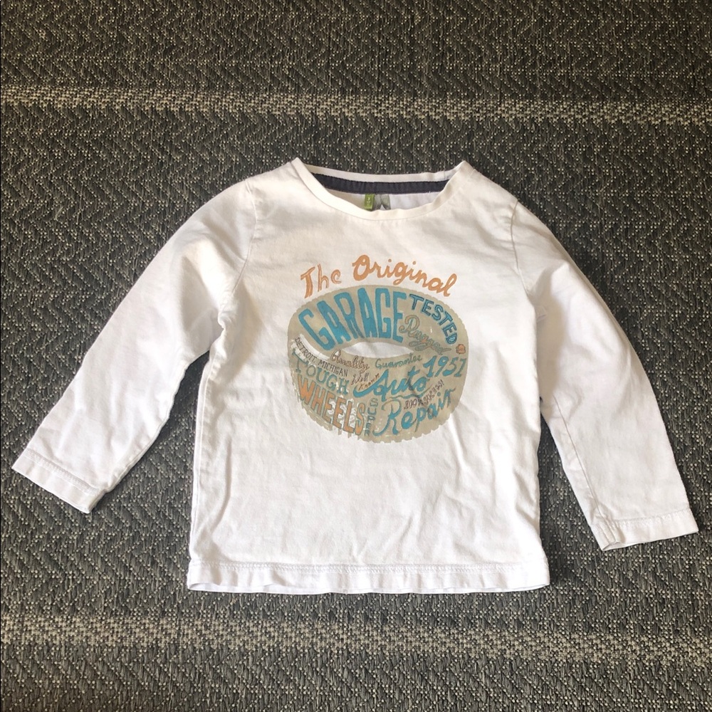 Kids White Long-Sleeve Graphic Tee with Blue & Tan Print